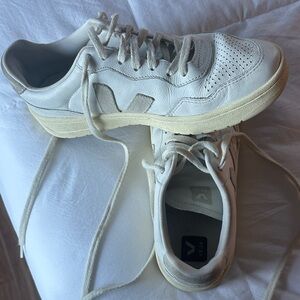 Veja V90 Cream and White Sneakers Women’s 40/9